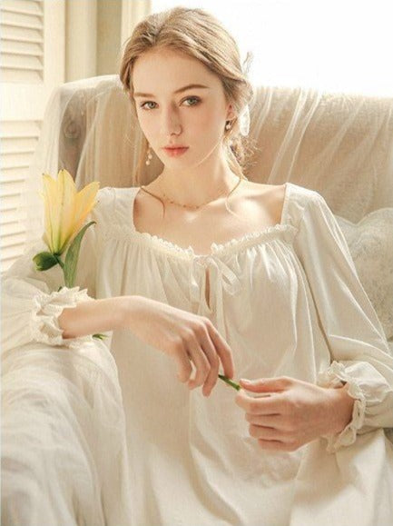 Gardenia Vintage Nightgown Diosa Divina 